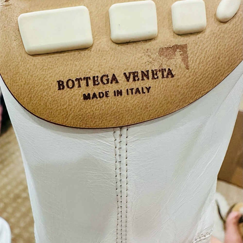 Bottega Veneta White Flats & Loafers - Picture 15 of 16